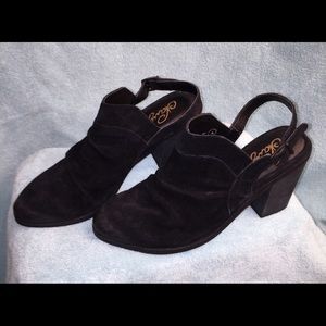 💥💕SALE💕💥Naughty Monkey Sling Back Booties